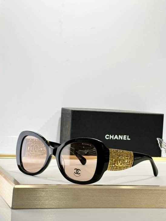 Picture of Chanel Sunglasses _SKUfw76990389fw
